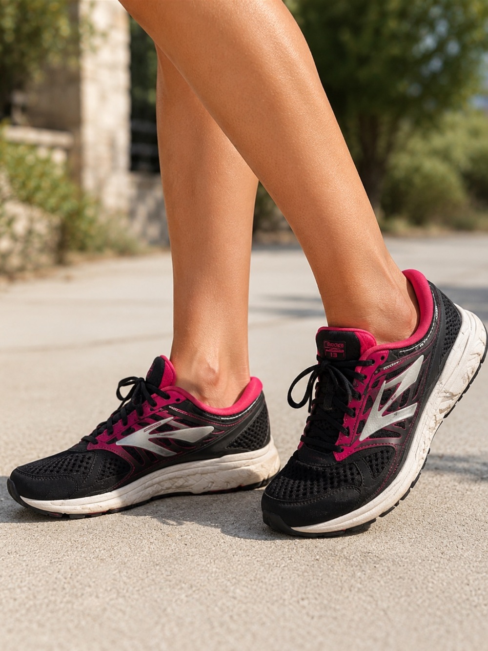 Brooks Addiction 13 Women’s Running Shoes Size 11.5 Medium